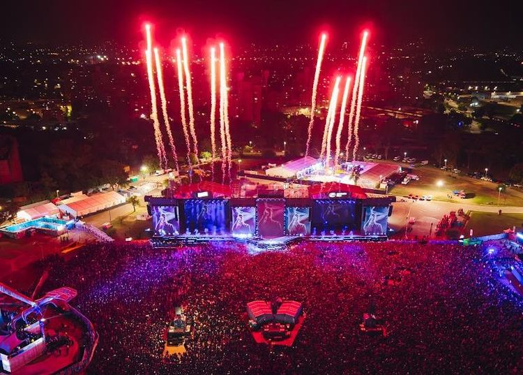 Portada de El 2024 de la música urbana latina